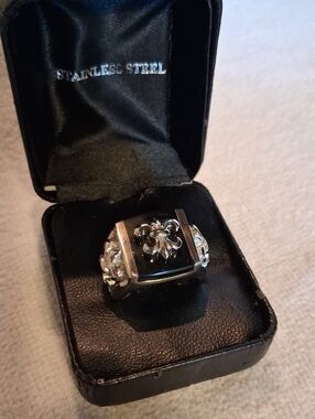 Vintage Black Onyx Fleur-de-Lis Men's Ring Srainless Steel